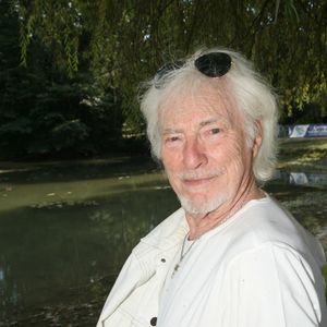 Hugues Aufray lors de la séance de dédicaces annuelle " Foret Des Livres " à Chanceaux-Pres-Loches, près de Tours, en France, le 28 août 2022. Photo by JLPPA/ABACAPRESS.COM