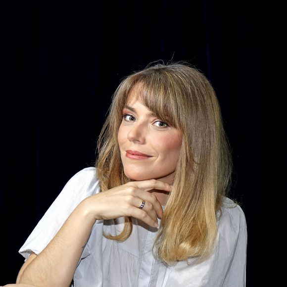 Portrait de Emma Daumas à Paris le 13 novembre 2020. © Cédric Perrin / Bestimage