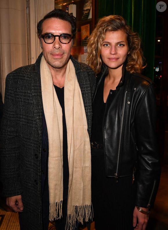 Nicolas Bedos et sa compagne Pauline Desmonts - Cocktail pour la sortie du livre de Michel Denisot " On peut rire de tout, sauf en mangeant de la semoule" aux Deux Magots à Paris le 15 mars 2023. © Veeren/ Bestimage