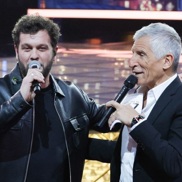 Claudio Capéo et Nagui pour la 38ème édition du Téléthon dans les studios de France 2 à Paris © Coadic Guirec / Bestimage