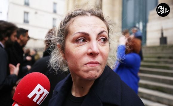 Selon une source policière citée par "Voici", elle a été arrêtée en état d'ivresse, soupçonnée de violences présumées sur son fils mineur, Hadrien.

Anne-Élisabeth Blateau aux obsèques de Marion Game en l'église Saint Roch à Paris, France, le 31 mars 2023.

© Jonathan Rebboah/Panoramic/Bestimage