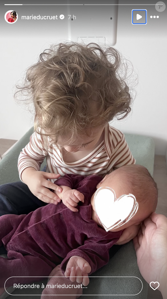 Elle a décidé d'en dévoiler un autre ce vendredi 13 décembre sur lequel on voit, cette fois-ci, ses deux filles.

Marie Ducruet a posté une photo de ses deux filles sur Instagram.