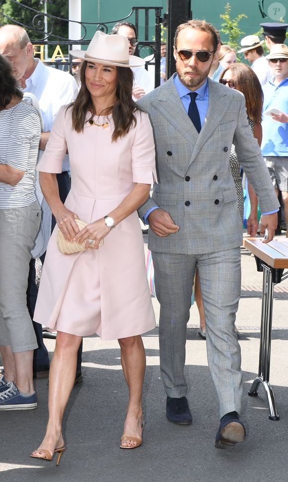 Pippa Middleton et James Middleton étaient également présents.

Pippa Middleton (Matthews) et son frère James Middleton (habillé en Ralph Lauren) arrivent au tournoi de Wimbledon 2019 à Londres, Royaume Uni, le 8 juillet 2019.

Photo : EXPRESS SYNDICATION / BESTIMAGE