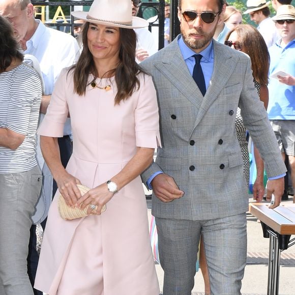 Pippa Middleton et James Middleton étaient également présents.

Pippa Middleton (Matthews) et son frère James Middleton (habillé en Ralph Lauren) arrivent au tournoi de Wimbledon 2019 à Londres, Royaume Uni, le 8 juillet 2019.

Photo : EXPRESS SYNDICATION / BESTIMAGE