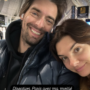 “Direction Paris avec ma moitié pour repasser au bloc opératoire. Tout va bien, pas d’inquiétude !”, écrit-elle