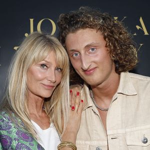 Joalukas Noah avec sa mère Isabelle Camus lors de la soirée d'anniversaire de Joalukas Noah, fils de Yannick Noah et Isabelle Camus, pour ses 18 ans à Paris le 10 juin 2022.

© Cyril Moreau / Bestimage
