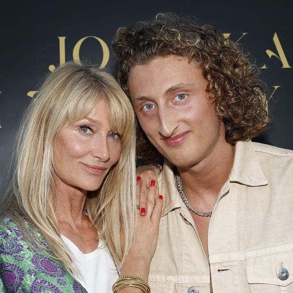 Joalukas Noah avec sa mère Isabelle Camus lors de la soirée d'anniversaire de Joalukas Noah, fils de Yannick Noah et Isabelle Camus, pour ses 18 ans à Paris le 10 juin 2022.

© Cyril Moreau / Bestimage