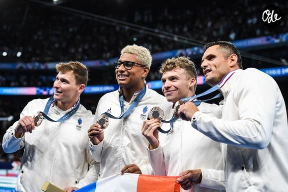 Dans sa famille, une autre personnalité a également connu les projecteurs.

Yohann Ndoye-Brouard, Léon Marchand, Maxime Grousset et Florent Manaudou lors de la finale du relais homme 400 mètres nage libre aux Jeux olympiques de Paris.

© Matthieu Mirville / Dppi / Panoramic / Bestimage