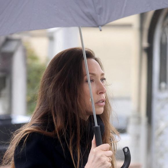 Laura Smet - Arrivées aux obsèques de l'avocat Hervé Temime au cimetière du Montparnasse à Paris, France, le 14 avril 2023. © Clovis-Jacovides/Bestimage