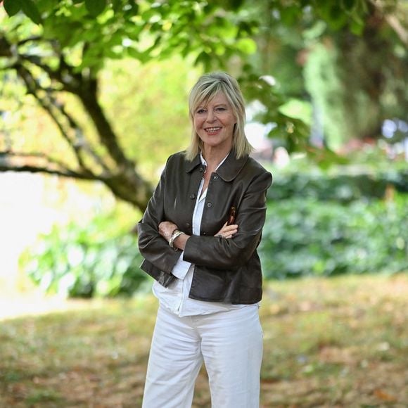 Chantal Ladesou, présente au photocall du JOUR J lors du 18ème Festival du Film Francophone d'Angoulême le 28 août 2025, à Angoulême, France. Photo par Franck Castel/ABACAPRESS.COM