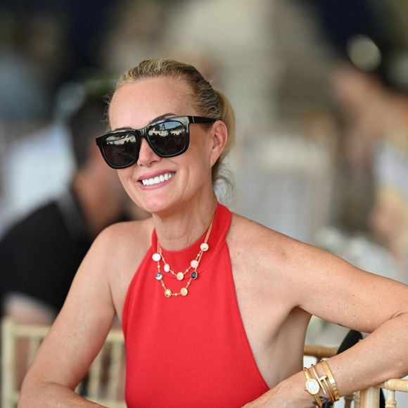 Exclusif - Laeticia Hallyday dans l’espace VIP “le Pavillon Eiffel,” lors de la 12ème édition Longines Paris Eiffel Jumping au pied de la Tour Eiffel sur le Champ-de-Mars à Paris, le 21 juin 2026.

© Perusseau / Veeren / Bestimage