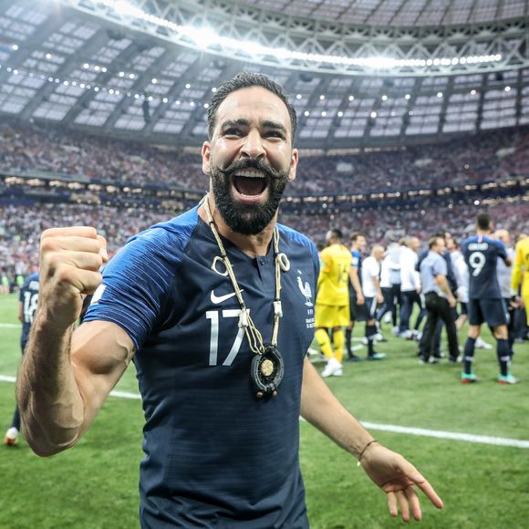 Champion du monde avec la France en 2018

Info - Adil Rami sort un livre consacré à sa vie et à sa carrière - Adil Rami - Finale de la Coupe du Monde de Football 2018 en Russie à Moscou, opposant la France à la Croatie (4-2). Le 15 juillet 2018
© Moreau-Perusseau / Bestimage