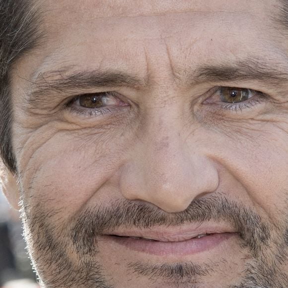 Bixente Lizarazu participe à une collecte de déchets autour du Bassin de la Villette organisée par l'association Surfrider à Paris, France le 23 mars 2022. Photo par Aurore Marechal/ABACAPRESS.COM