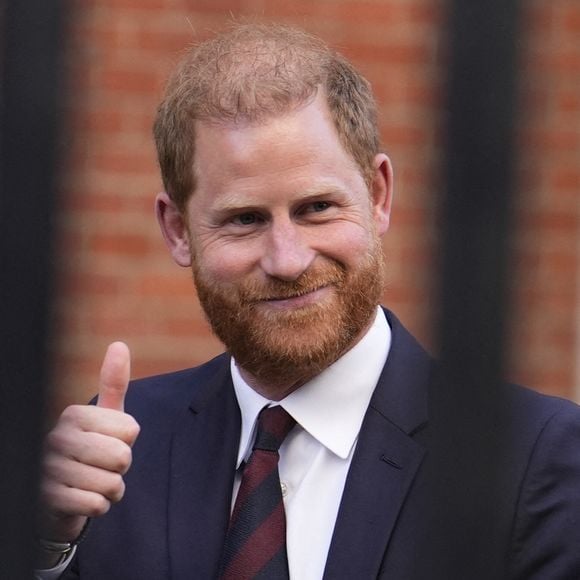 Le prince Harry est-il en train de se réconcilier avec son père ?

Le prince Harry quittant la Cour Royale de Justice, au centre de Londres, après son appel d'une décision de la Haute Cour sur sa plainte contre le Ministère de l'Intérieur concernant le niveau de sécurité qu'il reçoit lorsqu'il est au Royaume-Uni, Royaume-Uni. Photo by Jordan Pettitt/PA Wire/ABACAPRESS.COM