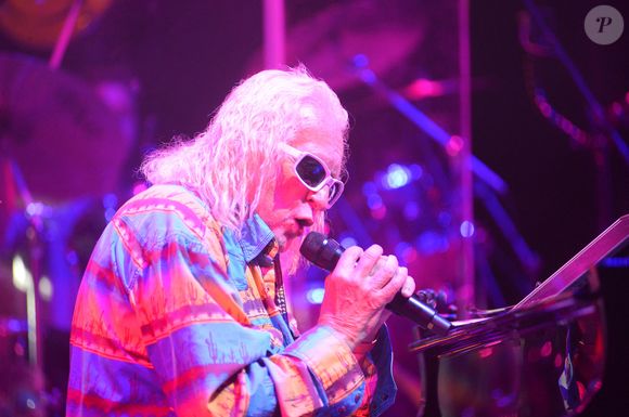 "Je suis allé voir, par curiosité. J'ai demandé à une lA de me composer une chanson 'à la manière de Polnareff'. Nul."

Exclusif - Michel Polnareff - Les célébrités sont venues applaudir M.Polnareff lors de son concert à la citadelle de Saint-Tropez, le 13 août 2024. 
© Brun Jacob / Nice Matin / Bestimage