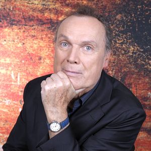 Exclusif - Portrait de Julien Lepers à Paris, le 8 octobre 2024.
© Cédric Perrin/Bestimage