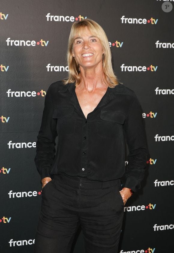 Elle a décrit cette marche comme un moment presque philosophique, loin du bruit.

Nathalie Simon au photocall de la conférence de presse de rentrée de France Télévisions à Paris, France, le 4 septembre 2024. © Coadic Guirec/Bestimage