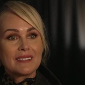 La scène très relayée sur les réseaux sociaux a été immortalisée par les journalistes de "Sept à Huit" sur TF1. 

Capture d'écran "Sept à Huit" sur TF1.