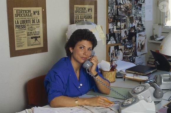 Photo d'archives prise dans les années 80 de la journaliste Anne Sinclair dans son bureau à TF1 à Paris, France. Photo par Pascal Baril/ABACAPRESS.COM
