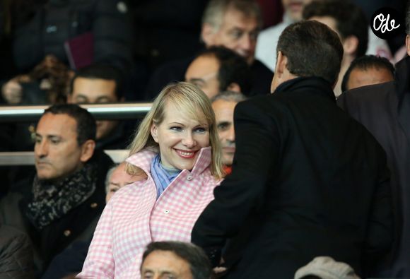 Désormais, elle consacre une grande partie de son temps à ses fondations humanitaires.

Margarita Louis-Dreyfus et Nicolas Sarkozy - People assiste au match de football entre le PSG et Marseille au parc des Princes à Paris le 9 novembre 2014.