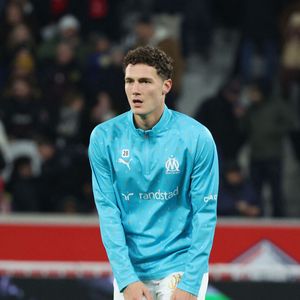 En 2024, Benjamin Pavard avait demandé Kleofina Pnishi en mariage dans un cadre romantique.
Benjamin PAVARD (Marseille) lors du match LOSC Lille vs Olympique de Marseille, Ligue 1 J15, Decathlon Arena stade Pierre Mauroy, le 5 décembre 2025 © Laurent Sanson / PsnewZ / Bestimage