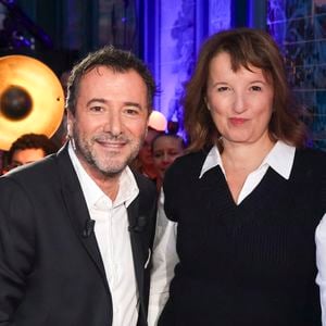 Au même titre que l'humoriste Anne Roumanoff. 

Exclusif - Bernard Montiel, Anne Roumanoff - Enregistrement de l'émission "L'Invitation", présentée par B.Montiel et diffusée le 29 décembre sur Olympia TV
© Jack Tribeca / Bestimage