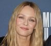 Et cela passe par un truc bien à elle pour défatiguer les traits.
Vanessa Paradis - Avant-première du film "Dis moi juste que tu m'aimes" au Cinéma Pathé Wepler à Paris le 6 février 2025. © Coadic Guirec/Bestimage