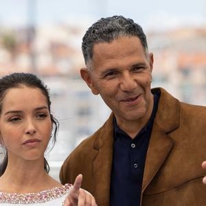 Roschdy Zem, Lyna Khoudri - Photocall du film "13 Jours 13 Nuits" lors du 78ème Festival International du Film de Cannes le 24 mai 2025. © Jacovides-Moreau/Bestimage