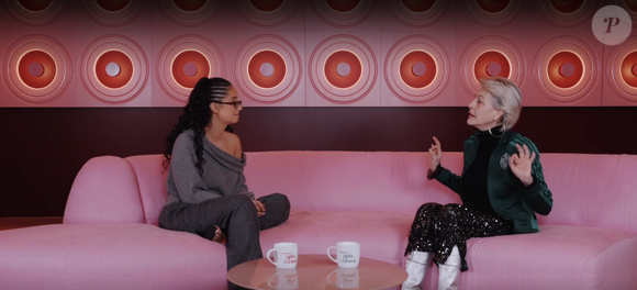 La disparition de la comédienne, tuée sous les coups de Bertrand Cantat qui était son compagnon, a alors provoqué un véritable déclic chez Lio, laquelle est l'une des seules à l'avoir défendue à la télévision, notamment chez Ardisson, à un moment où "tout le monde semblait minimiser ce qui lui était arrivé", comme le rappelle Léna Mahfouf.

Lio invitée de Lena Situations pour son podcast