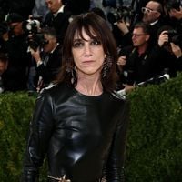 Charlotte Gainsbourg a passé un cap avec la Maison Gainsbourg, ses souvenirs “ne lui appartiennent plus”