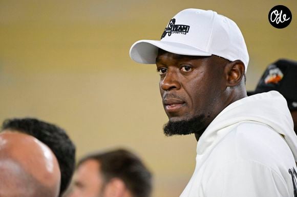 Usain Bolt, a donné le coup d'envoi de la rencontre de Ligue 1 entre Monaco et Marseille au stade Louis II à Monaco, le 5 avril 2026.