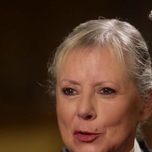 La star de la télévision jeunesse explique comment elle a reconstruit son quotidien après TF1.
Dorothée dans 50' Inside, le 25 juillet 2026