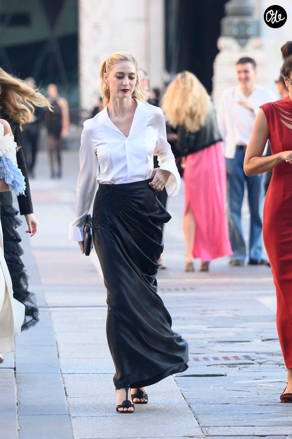 Parmi les invités prestigieux, Beatrice Borromeo a captivé les regards. 

Beatrice Borromeo au Vogue World 2026 à Milan le 22 septembre 2026