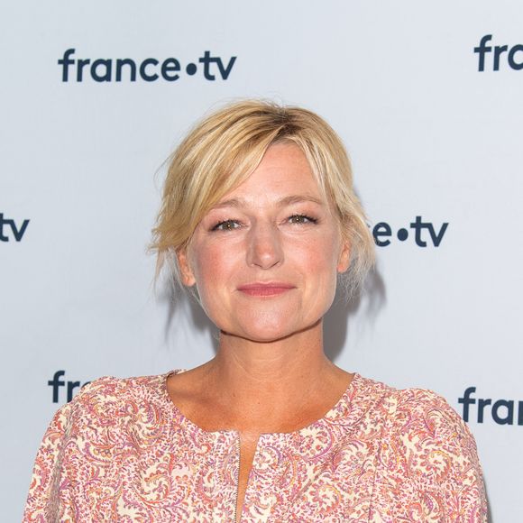 Anne-Elisabeth Lemoine lors du photocall dans le cadre de la conférence de presse de France Télévisions au Pavillon Gabriel à Paris, France. © Pierre Perusseau/Bestimage