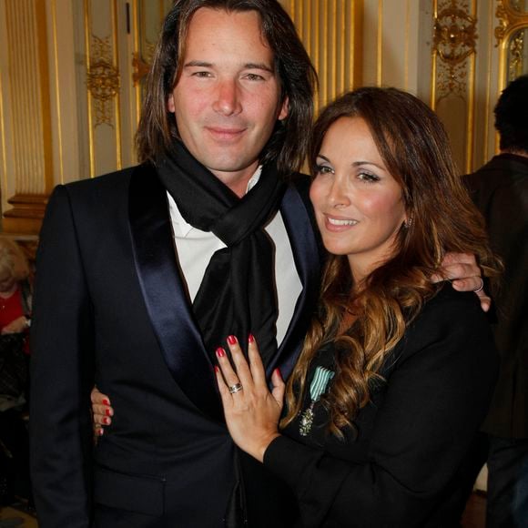 Hélène Ségara et Mathieu Lecat se marieront en 2003 et auront deux enfants ensemble : Mattéo et Maya...

Hélène Ségara et son mari Mathieu Lecat à la remise des insignes de Chevalier des arts et des lettres au Ministère de la culture, Paris, le 4 mai 2012. Crédit Bertrand Rindoff Petroff / Bestimage