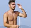 Au-delà de la douleur physique évidente et de la rééducation qui s'annonce intense, c'est le timing de cet accident qui résonne comme un véritable coup dur pour le fils de Zinédine Zidane. 

Exclusif - Luca Zidane a été aperçu avec des amis en train de jouer au football sur une plage à Ibiza en Espagne, le 14 juin 2019.