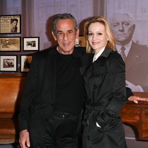 Thierry Ardisson et sa femme Audrey Crespo-Mara - Vernissage de l'exposition Jean Gabin à l'Espace Landowski / Musée des Années 30 à Boulogne-Billancourt le 8 mars 2022. © Coadic Guirec/Bestimage