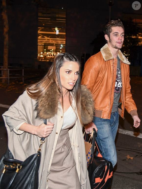 Exclusif - Louis Sarkozy et son ex-compagne Capucine Anav quittent le défilé du 22ème salon du chocolat à la porte de Versailles à Paris le 27 octobre 2016. © Veeren-Perusseau/Bestimage