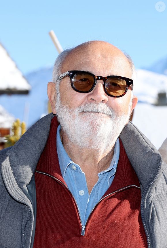 Il est notamment adepte d'un régime très en vogue

Gérard Jugnot au photocall du film "Y a pas de Réseau" dans le cadre de la 28ème édition du festival International du Film de Comédie à l'Alpe d'Huez, France, le 15 janvier 2025. © Dominique Jacovides/Bestimage