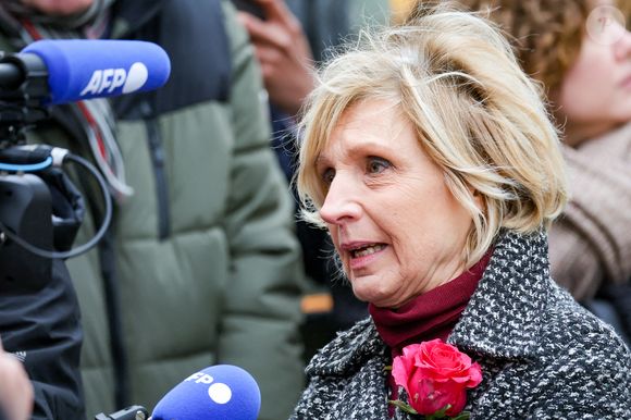 Evelyne Dhéliat - Sortie des obsèques de Catherine Laborde en l’église Saint-Roch à Paris, le 6 février 2025. Décédée le 28 janvier 2025 à l'âge de 73 ans, l'ancienne présentatrice météo de TF1 (1988 - 2017) était atteinte de la maladie neurodégénérative à corps de Lewy. 
© Jacovides - Moreau / Bestimage
