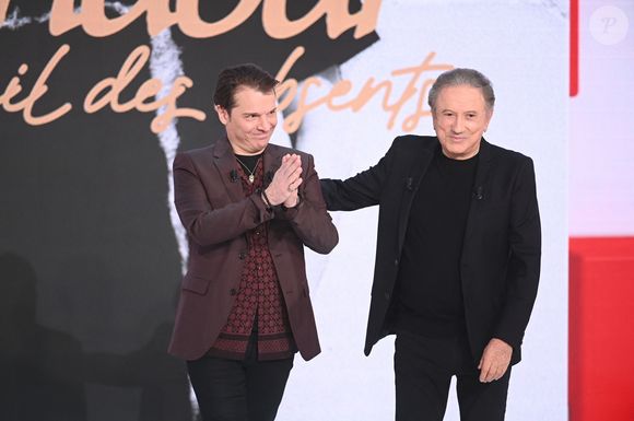 Pour l'occasion, d'autres invités.

Exclusif - Bénabar et Michel Drucker lors de l'enregistrement de l'émission "Vivement dimanche" au studio Rive Gauche, présentée par M. Drucker avec une diffusion sur France 3 le 1er février 2026. © Guillaume Gaffiot/Bestimage