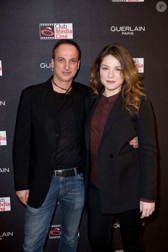 Michel Ferracci et Émilie Dequenne lors de la remise du prix "Coup de Chapeau" du Club Média Ciné pour le film d'animation "La Tortue rouge" à Paris, France, le 5 janvier 2017. 

Photo : Cyril Moreau / Bestimage