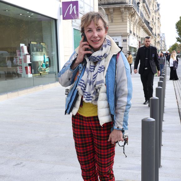 Exclusif - Julie Depardieu à la sortie des studios de RTL à Neuilly-sur-Seine, France, le 20 octobre 2025. Bestimage