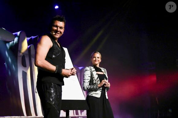 Exclusif - Kelly Vedovelli - Les célèbres personnalités de la télé se sont retrouvés avec bonheur, dans le Sud, à Vallauris Golf-Juan, pour assister à un magnifique show de cabaret, en présence de Mr Le Maire K. Luciano et ses adjoints, heureux de répondre à l'invitation du dynamique Président de l'association "Valoriser Vallauris Golf-Juan", Mr B. Darde, ce passionné d'art et du monde associatif projette également de créer un Musée de Sculpture à ciel ouvert , mêlant Art et Espace Public.  © Jack Tribeca/Bestimage