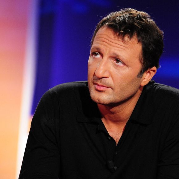 Arthur lors de l'enregistrement de l'émission Vie Privee, Vie Publique a Paris, France, le 6 novembre 2008. Photo Max Colin/ABACAPRESS.COM