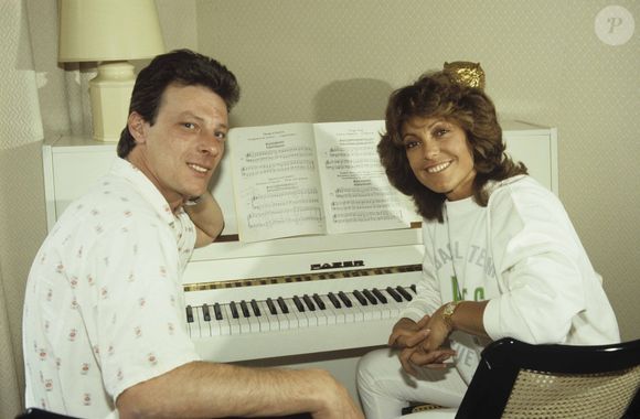 Archives - En France, à Paris, rendez-vous avec Herbert Léonard et Chantal Nobel.

©Bestimage