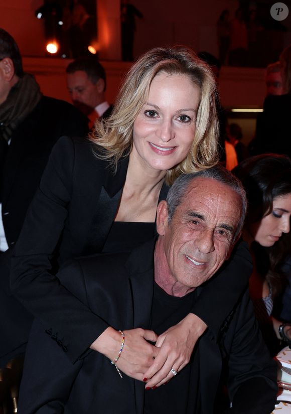 Audrey Crespo-Mara et Thierry Ardisson lors de la soirée de gala "Heroes for Imagine" qui a permis de récolter dix millions d'euros au profit de la recherche contre les maladies génétiques à Paris le 23 septembre 2024.
© Dominique Jacovides / Bestimage