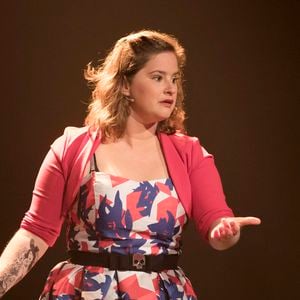 L'humoriste Elodie Poux sur scène lors du festival « Performance d'Acteur » à Cannes (06) le 17/04/2017  - Photo : Syspeo.c/ANDBZ/ABACAPRESS.COM
