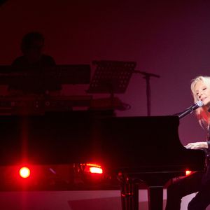 L'auteure-compositrice-interprète et pianiste française Véronique Sanson en concert à Montereau-Fault-Yonne, France, le 21 octobre 2022. © Cyril Moreau/Bestimage