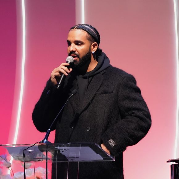 Drake, Aubrey Graham -  Hommage au rappeur décédé Takeoff à la State Farm Arena à Atlanta le 11 novembre 2022